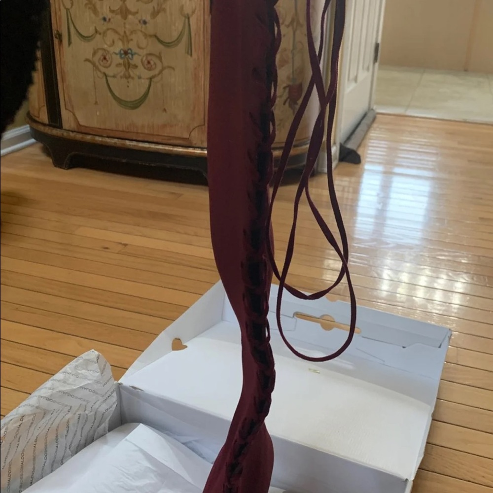 Boot - Picture 2 of 3